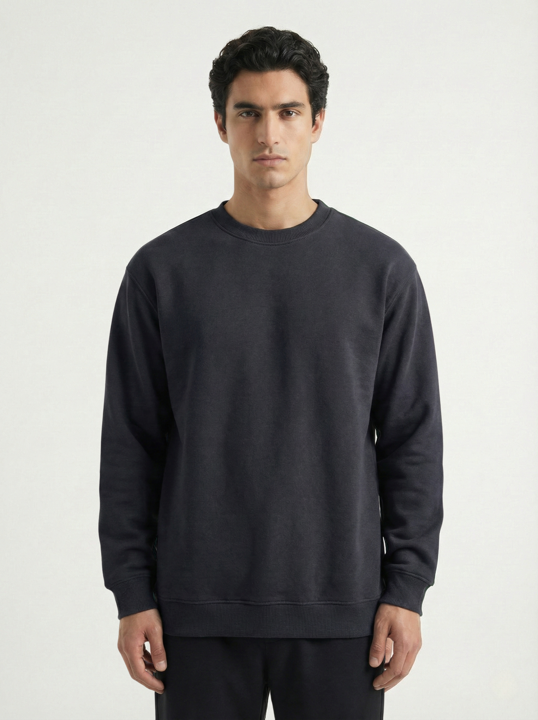 سويت شيرت فاخر سادة بياقة مستديرة